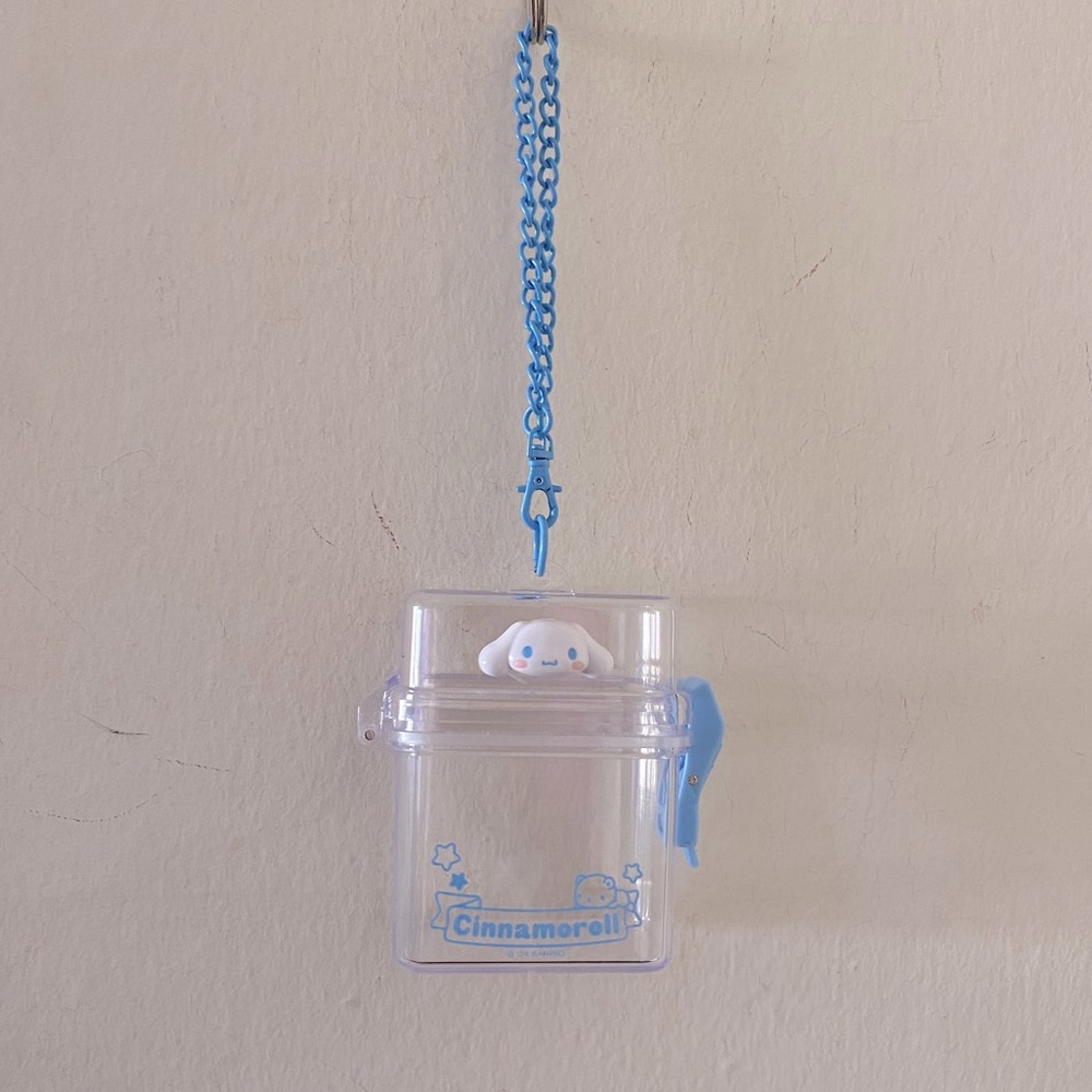 Sanrio Cinnamoroll Small Clear Keychain Case - Picture 3 of 5